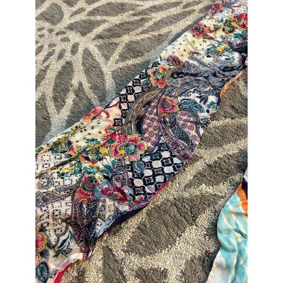 Reversible Multicolored Rainbow Striped Patterned Scarf - Picture 2 of 3